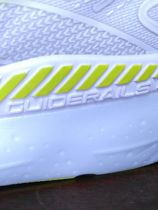 BROOKS Glycerin GTS 20 Shoes Mens SIZE 14 1103831D135 WHITE Neon Yellow RUNNING main image 15